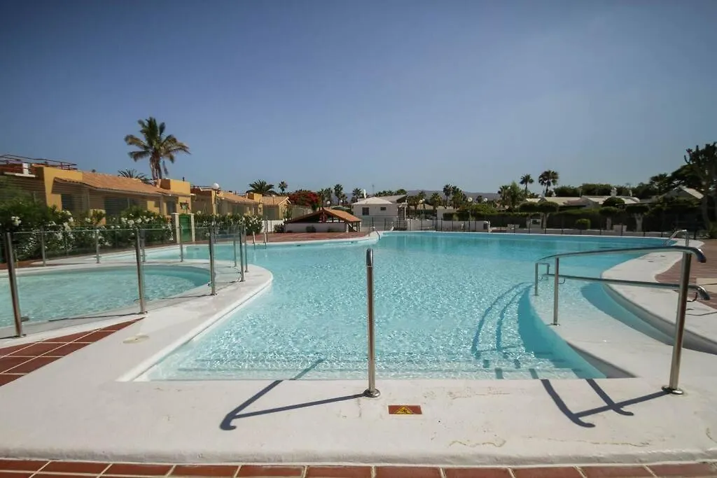 Cozy & Modern Bungalow W/Private Garden Bbq+Wifi Maspalomas  0*, Maspalomas (Gran Canaria)